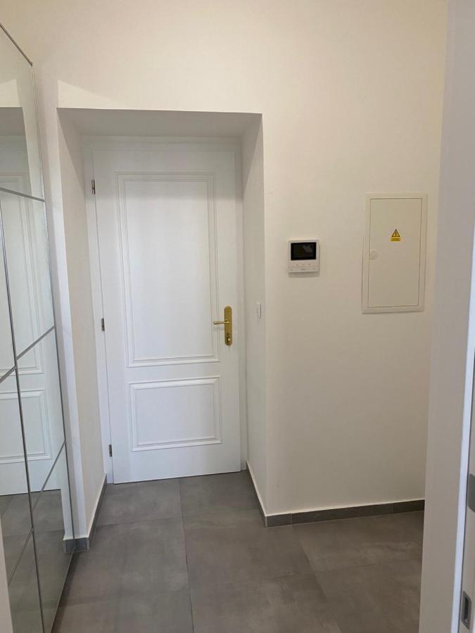 Angelo Roma Apartment Prague Luaran gambar